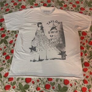 Official Taylor Swift The Eras Tour Speak Now Distressed Tee Size L (Oversized)
